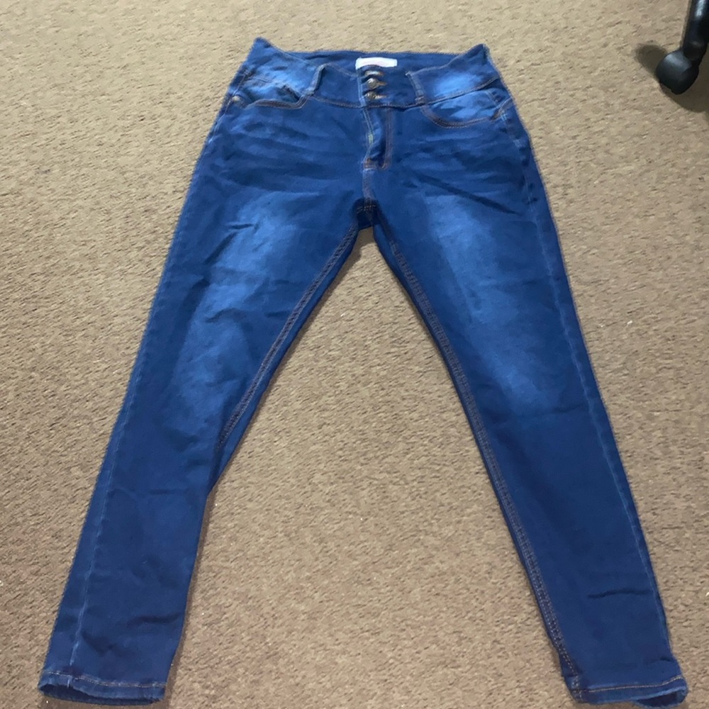 Good quality ,red bottoms,dark blue,new, wore once!